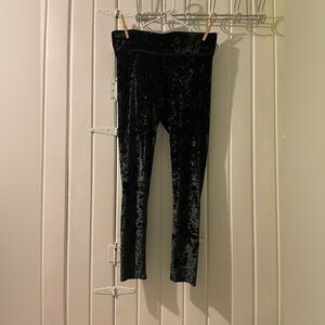 VS. PINK crushed velvet ultimate leggings-large like new